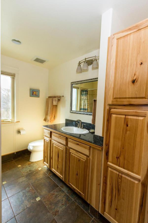 Eagle River Eagle Peak Guesthouse מראה חיצוני תמונה