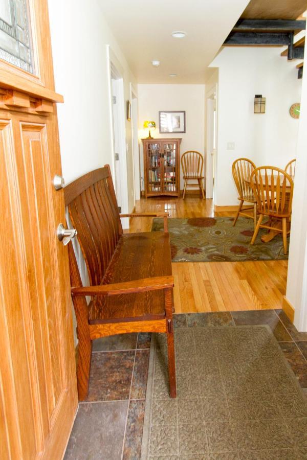 Eagle River Eagle Peak Guesthouse מראה חיצוני תמונה