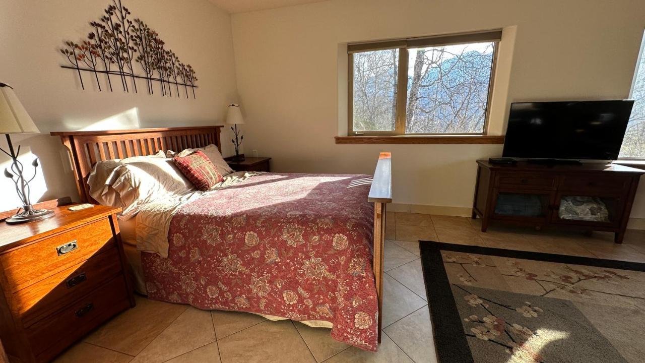 Eagle River Eagle Peak Guesthouse מראה חיצוני תמונה