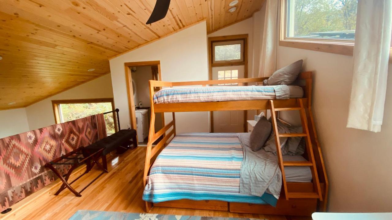 Eagle River Eagle Peak Guesthouse מראה חיצוני תמונה