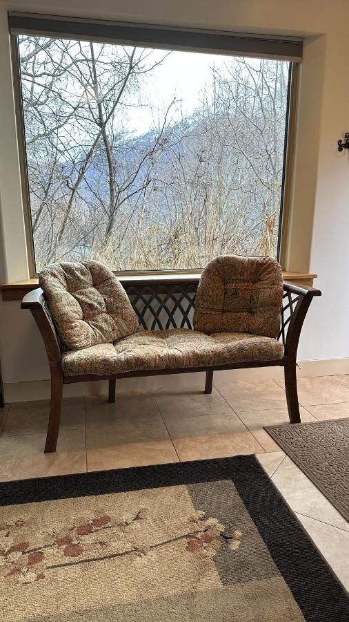 Eagle River Eagle Peak Guesthouse מראה חיצוני תמונה